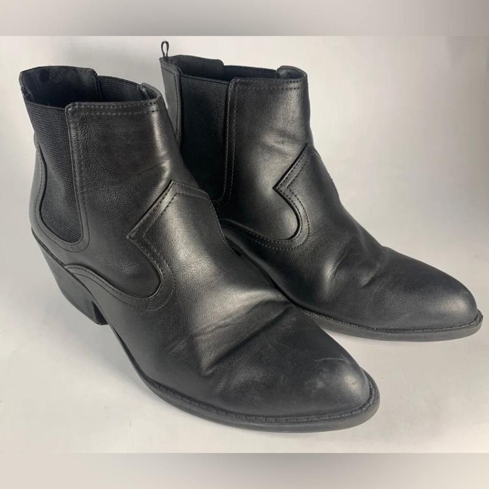 DIVIDED by H&M Womens Black Boots US Size 7 / EUR 38 Faux Leather- Pull On